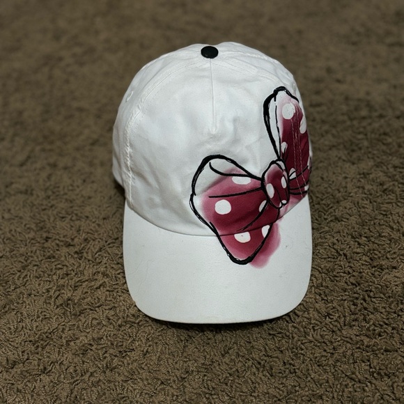 Disney Accessories - 🎀Disney Parks Minnie Mouse Black and White embroidered Hat